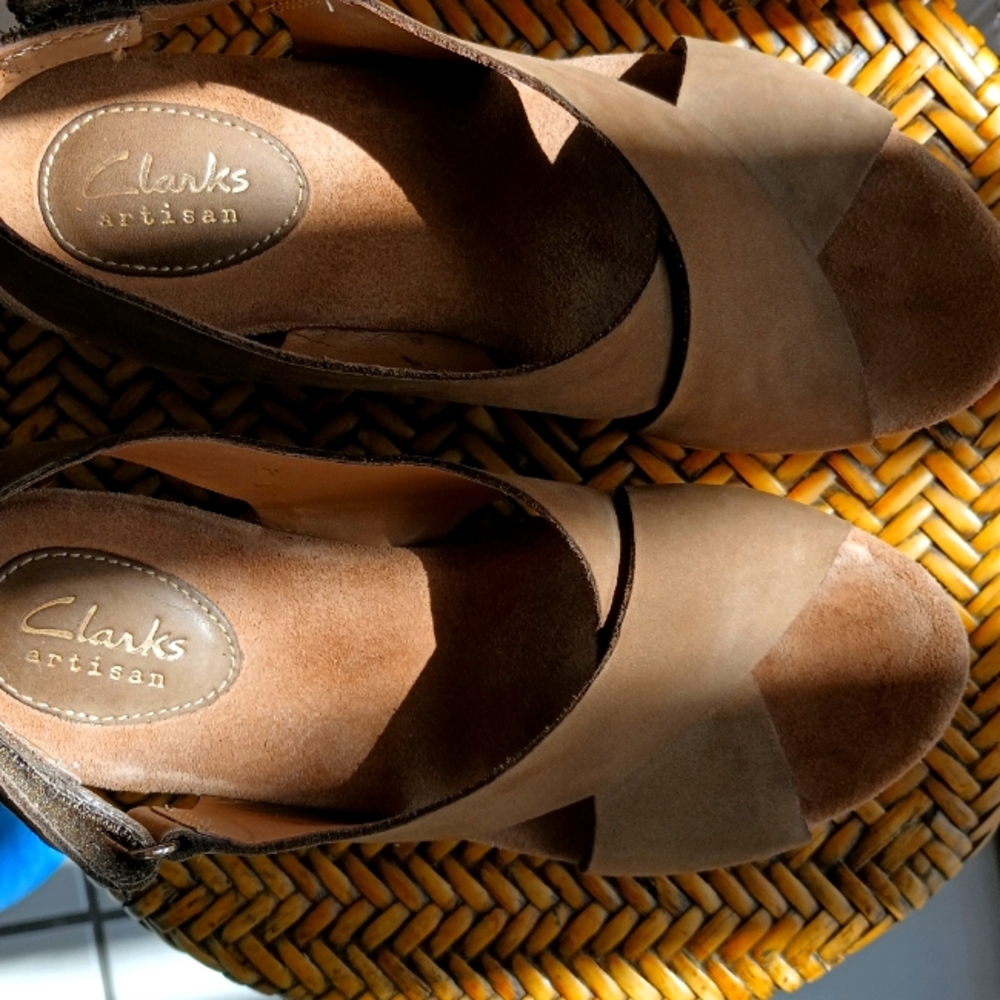 Clarks platform suede shoes
